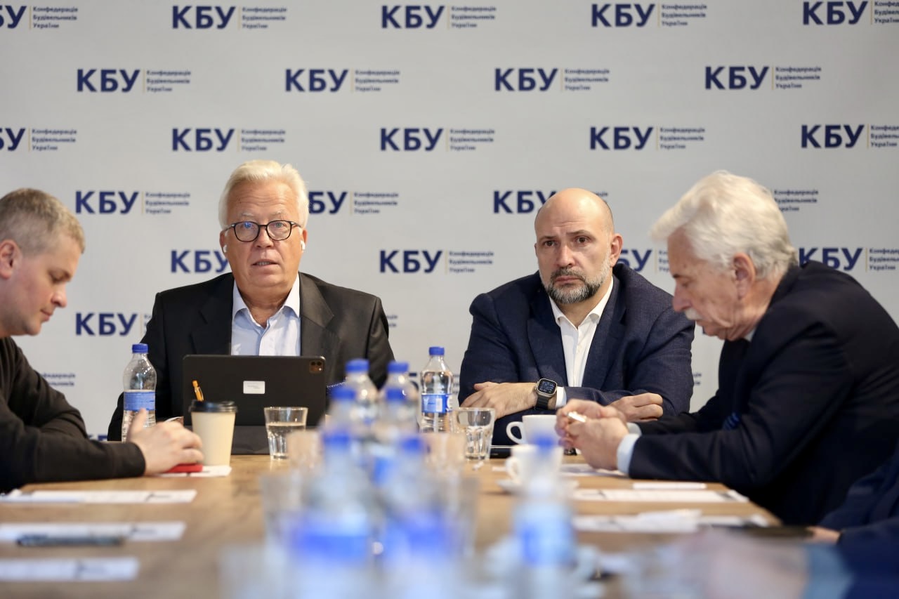 FIEC Honorary President Kjetil Tonning chairing Task Force meeting at CBU in Kyiv October 2023